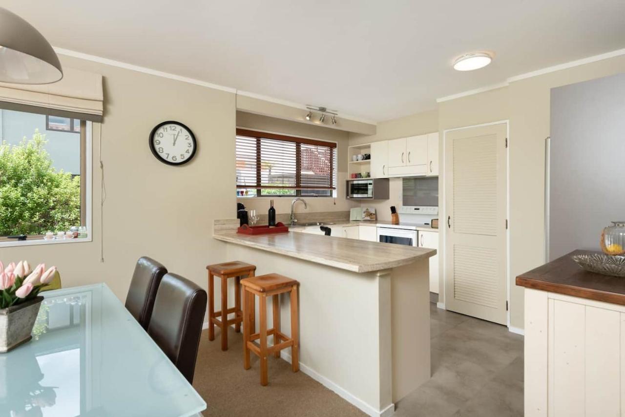 Golfers Delight In Quiet Cul De Sac Villa Mount Maunganui Exterior foto