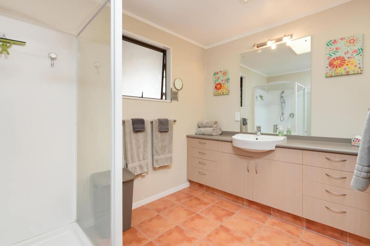 Golfers Delight In Quiet Cul De Sac Villa Mount Maunganui Exterior foto