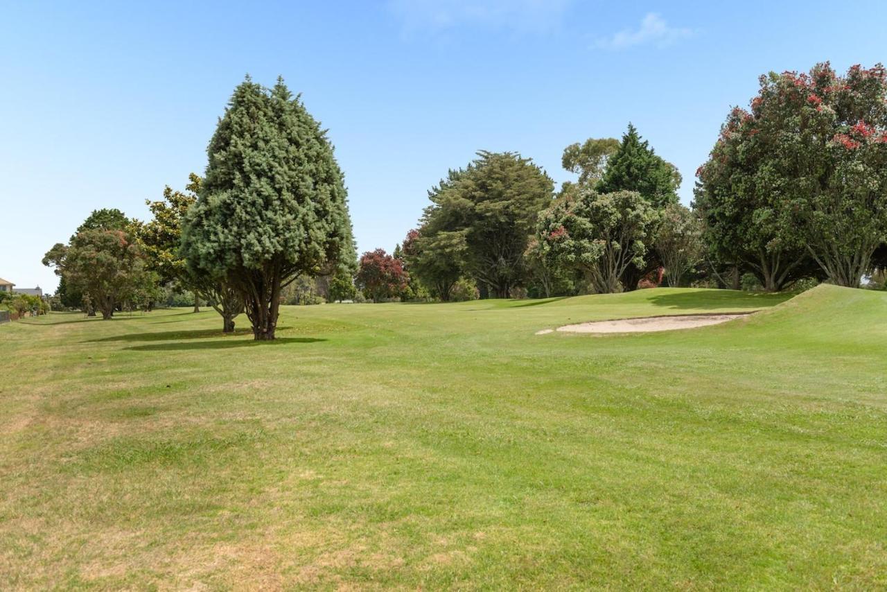 Golfers Delight In Quiet Cul De Sac Villa Mount Maunganui Exterior foto