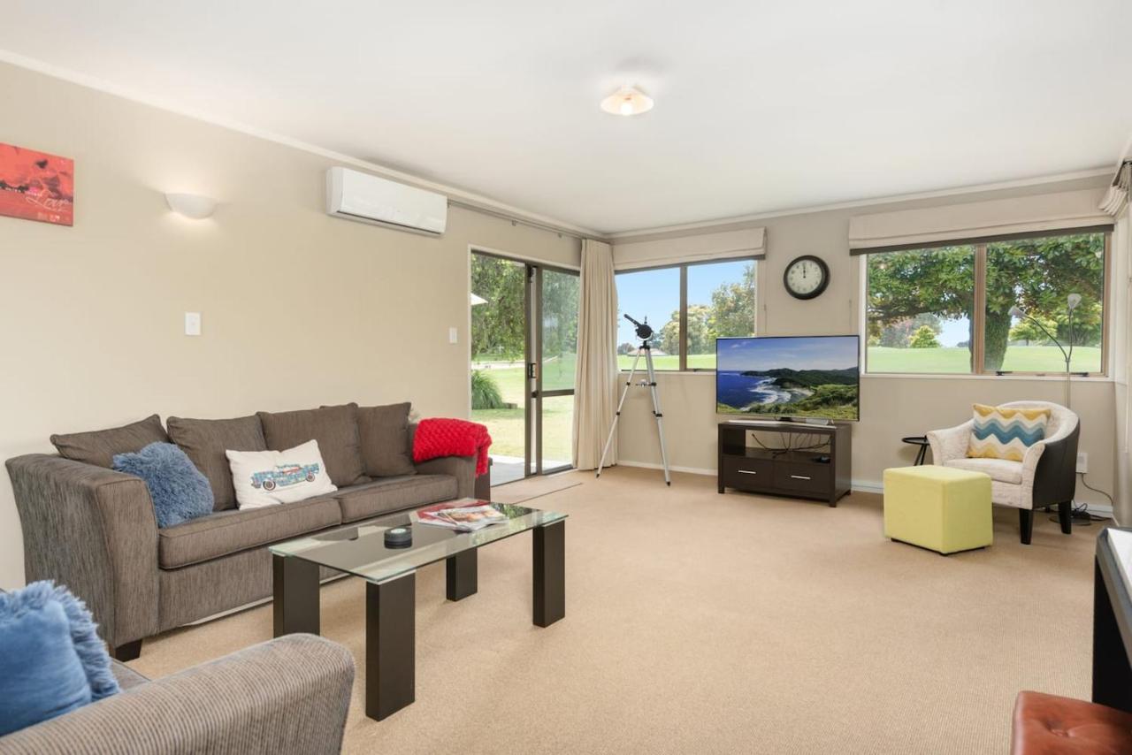 Golfers Delight In Quiet Cul De Sac Villa Mount Maunganui Exterior foto