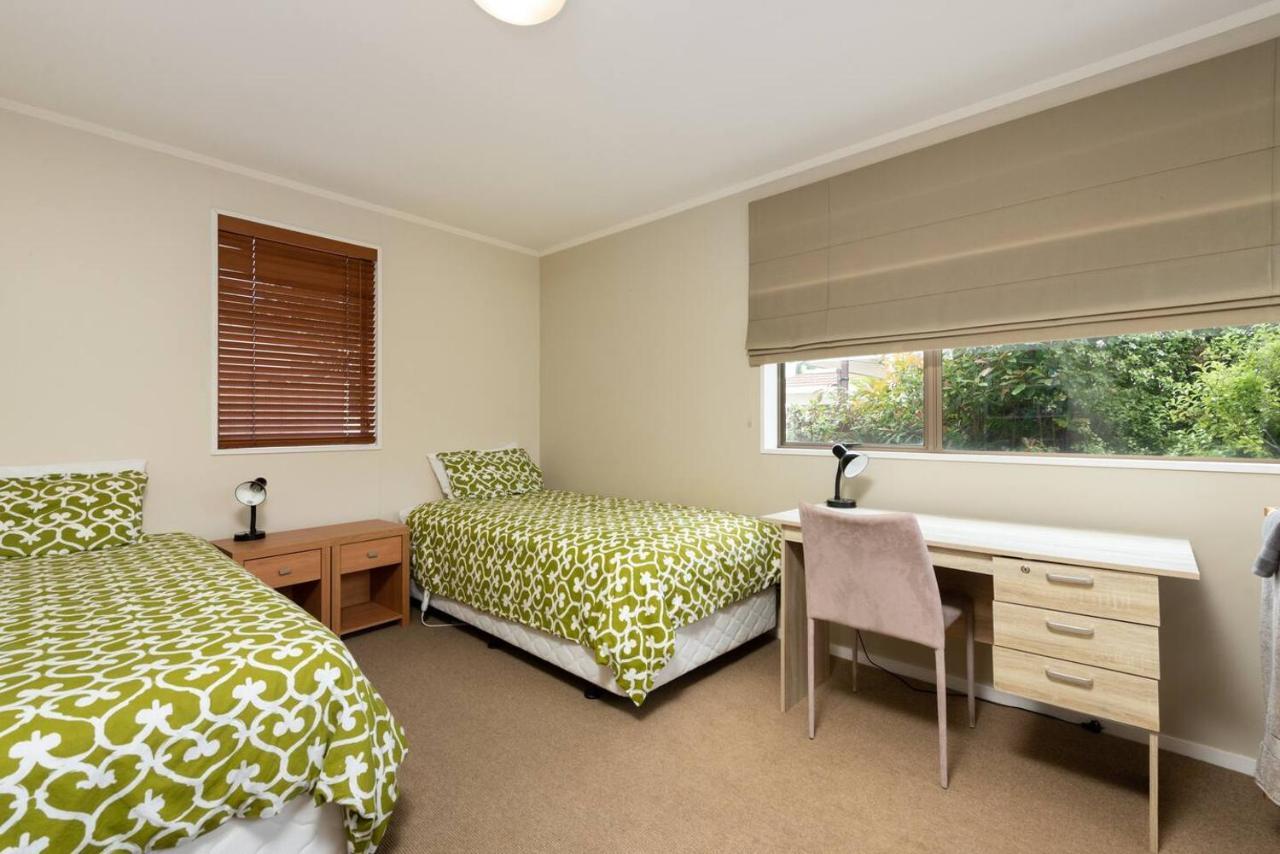 Golfers Delight In Quiet Cul De Sac Villa Mount Maunganui Exterior foto